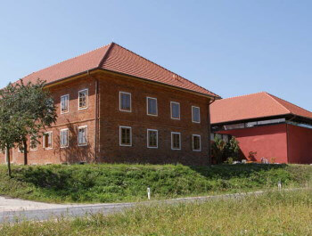 Edifício empresarial Multikraft