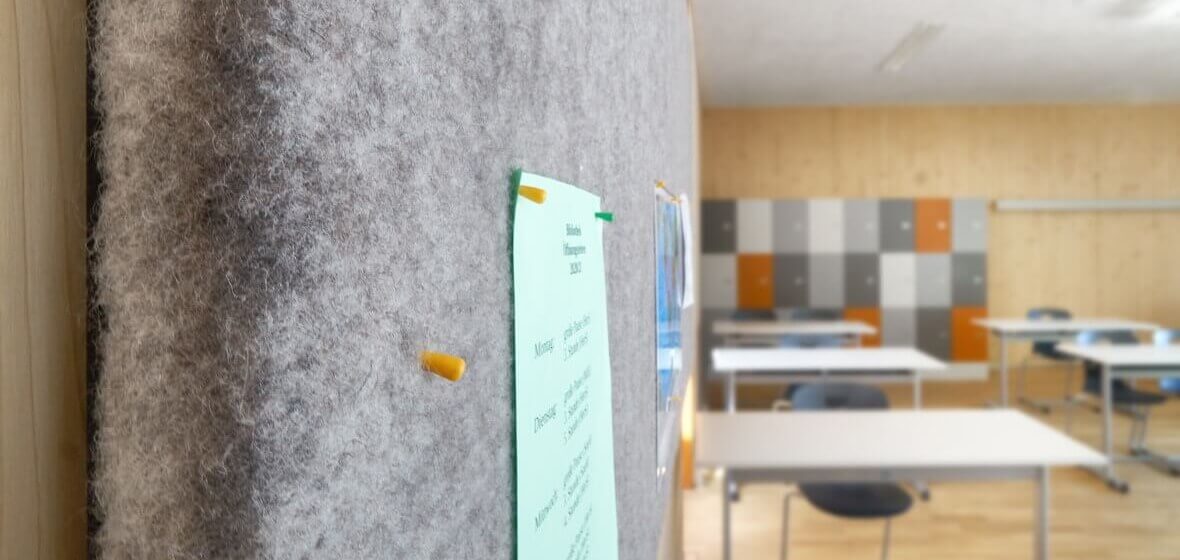 Panels in the classroom: Grade 1 for indoor air, sound + appearance