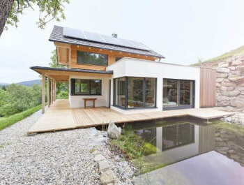 Casa junto ao lago