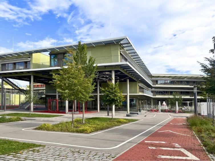 Escola primária Infanteriestraße